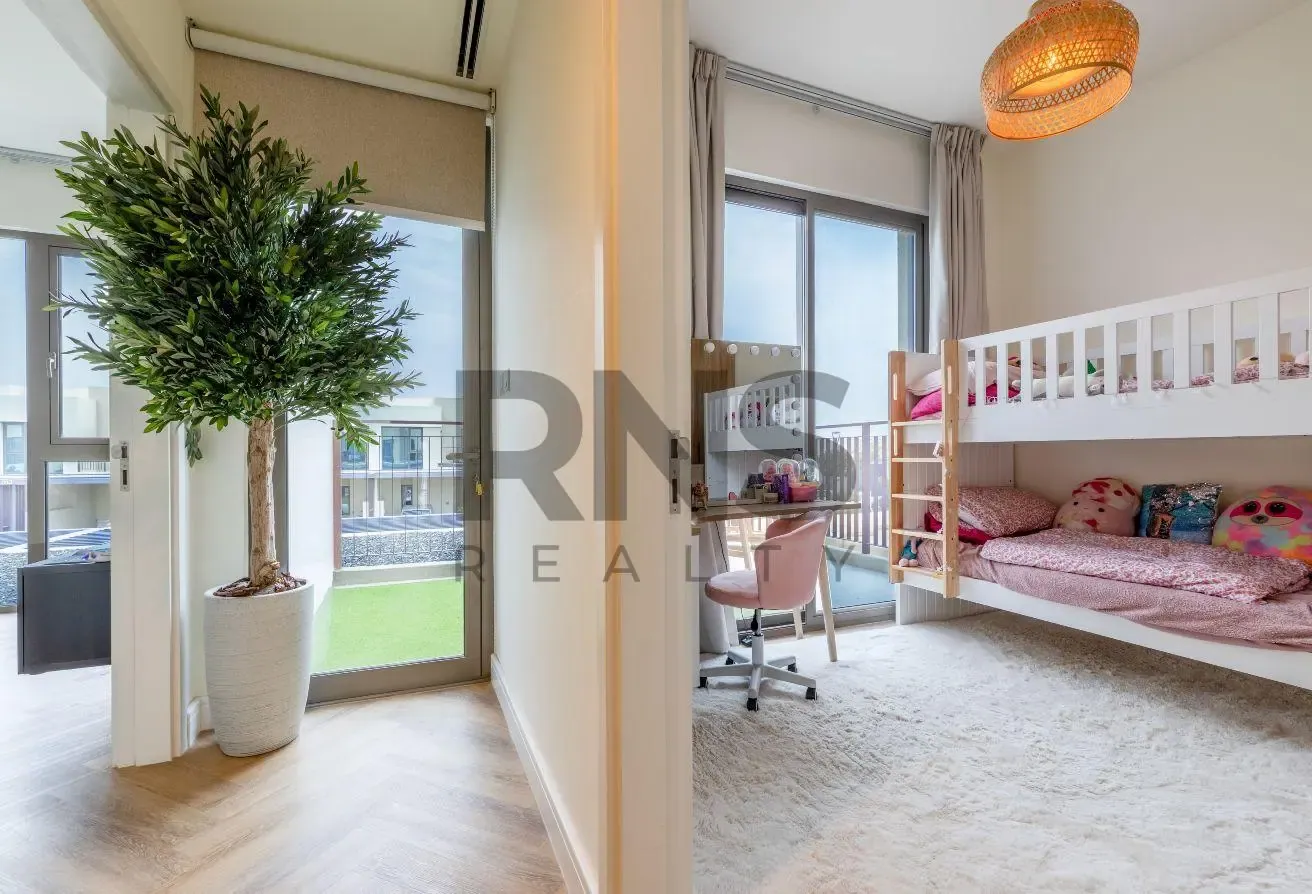 Upgraded Unit | Motivated Seller | Single Row | VO