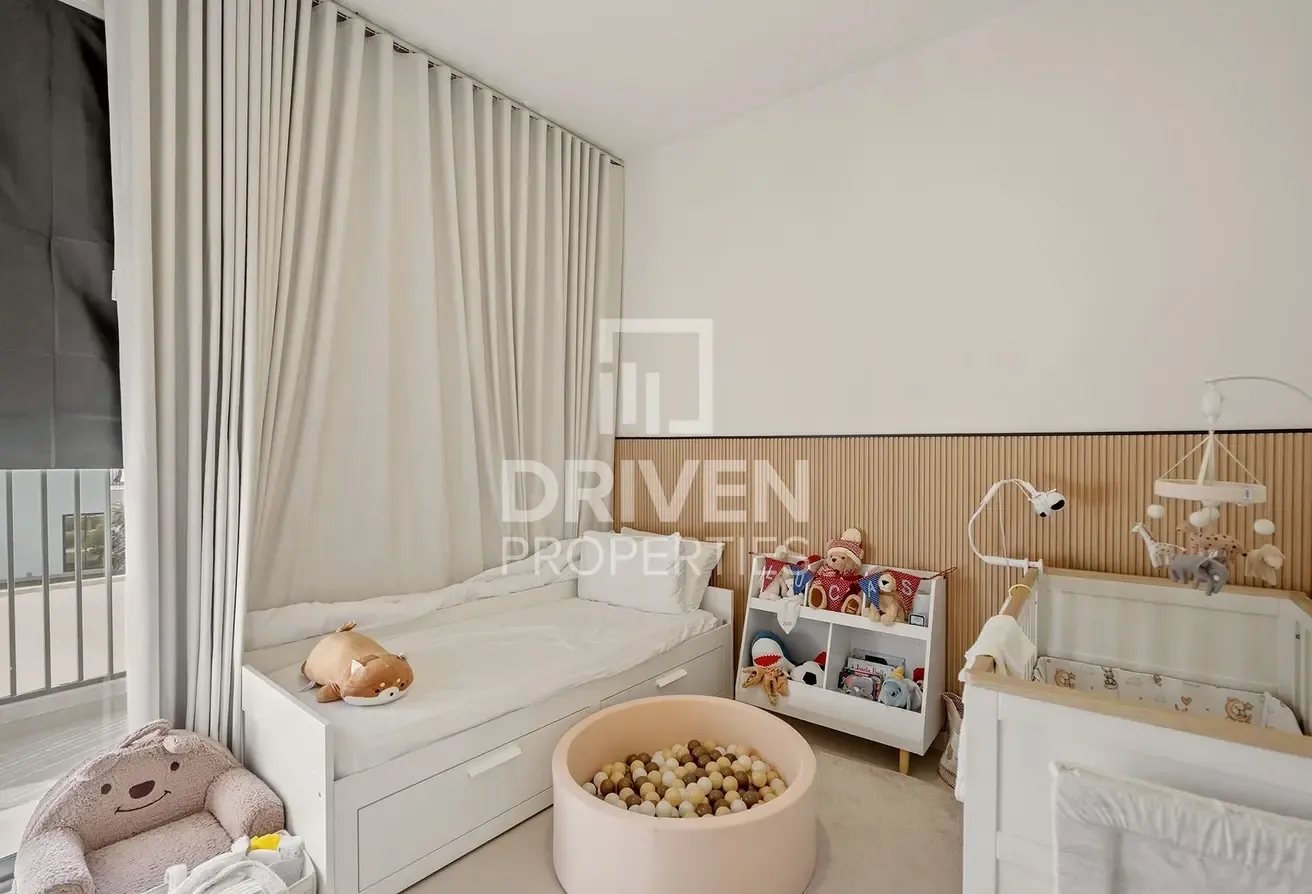 End Unit | Rented | Upgraded | Large Plot