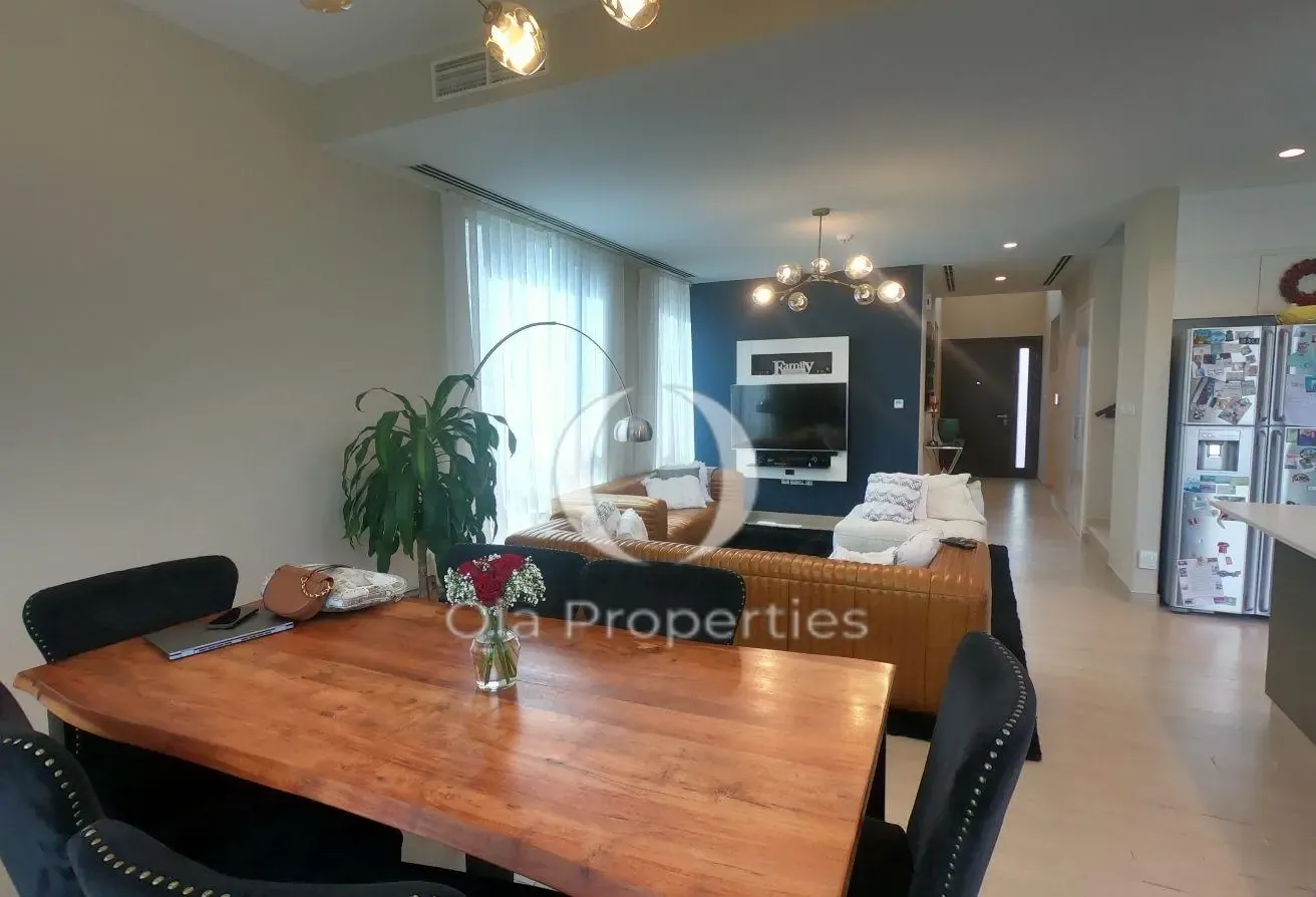 Exclusive Lowest Pricing | Vacant | Ready to view