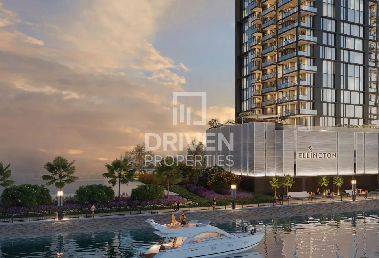 Canal View | High Floor | Prime location