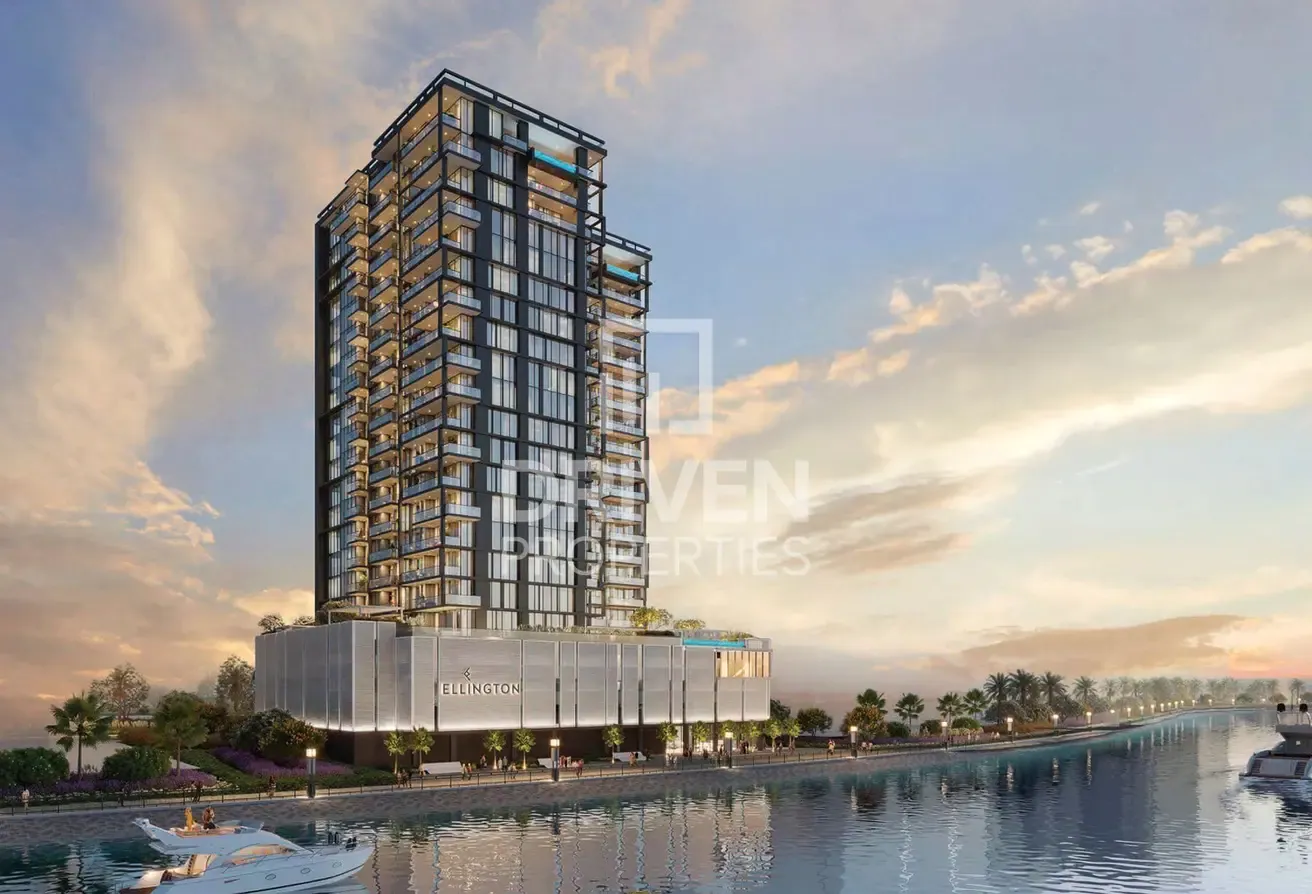 Canal View | High Floor | Prime location