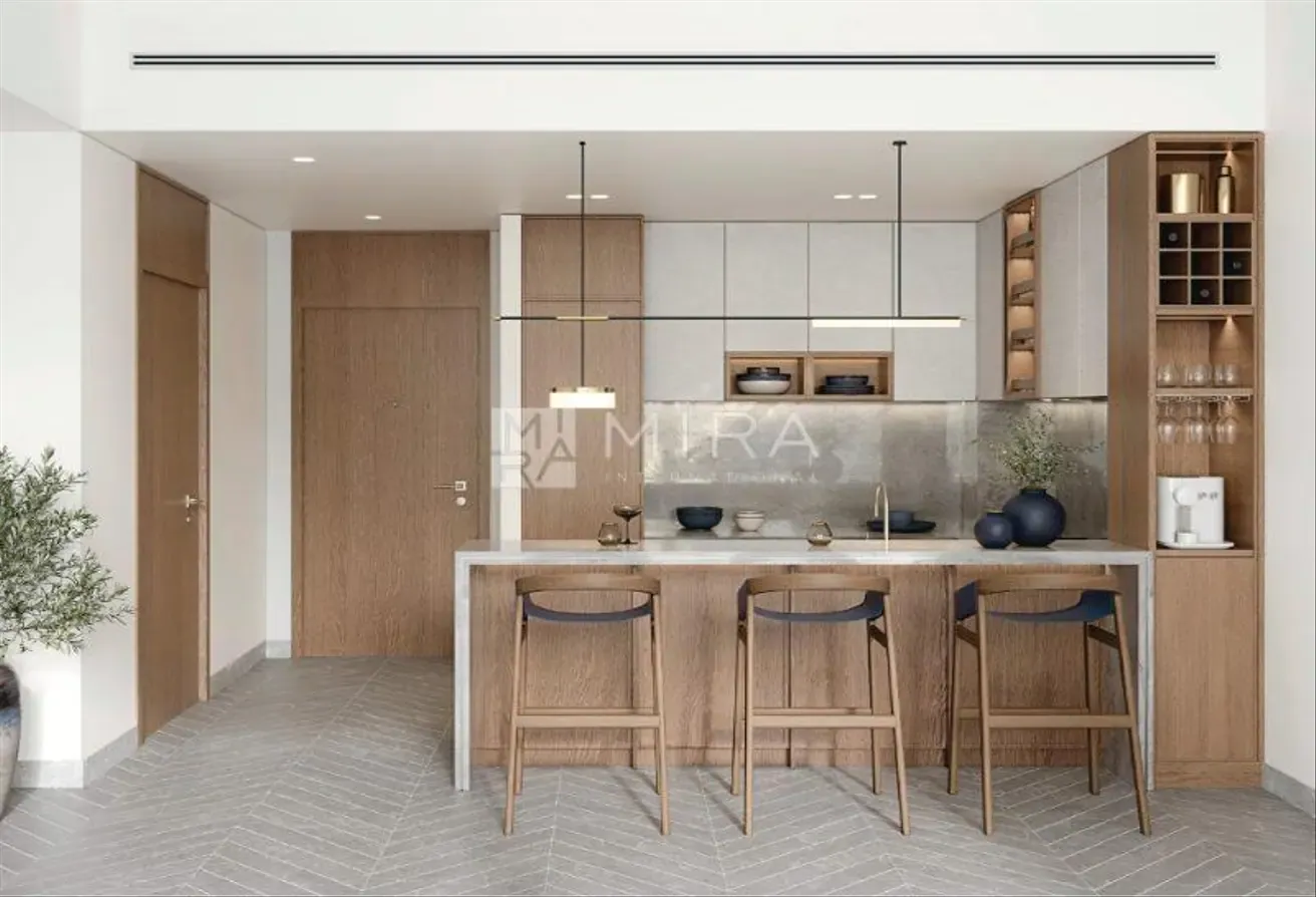 High Floor I Canal View I Plus Maid