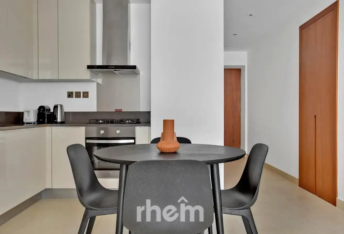 Exclusive | Vacant | Furnished