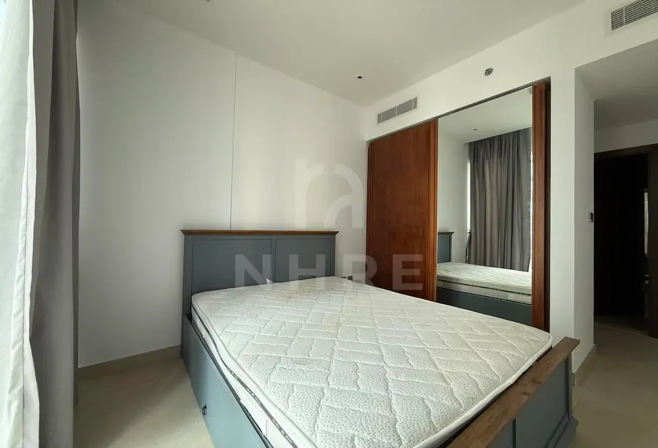Furnished | Vacant Now | Golf and Community View