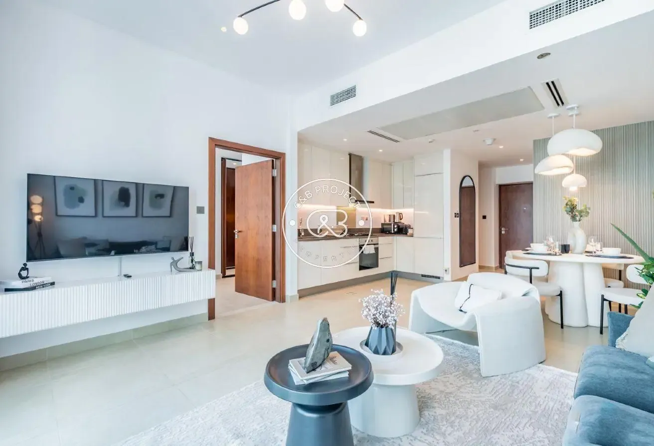 Elegant 1BR | Fully Furnished | City View