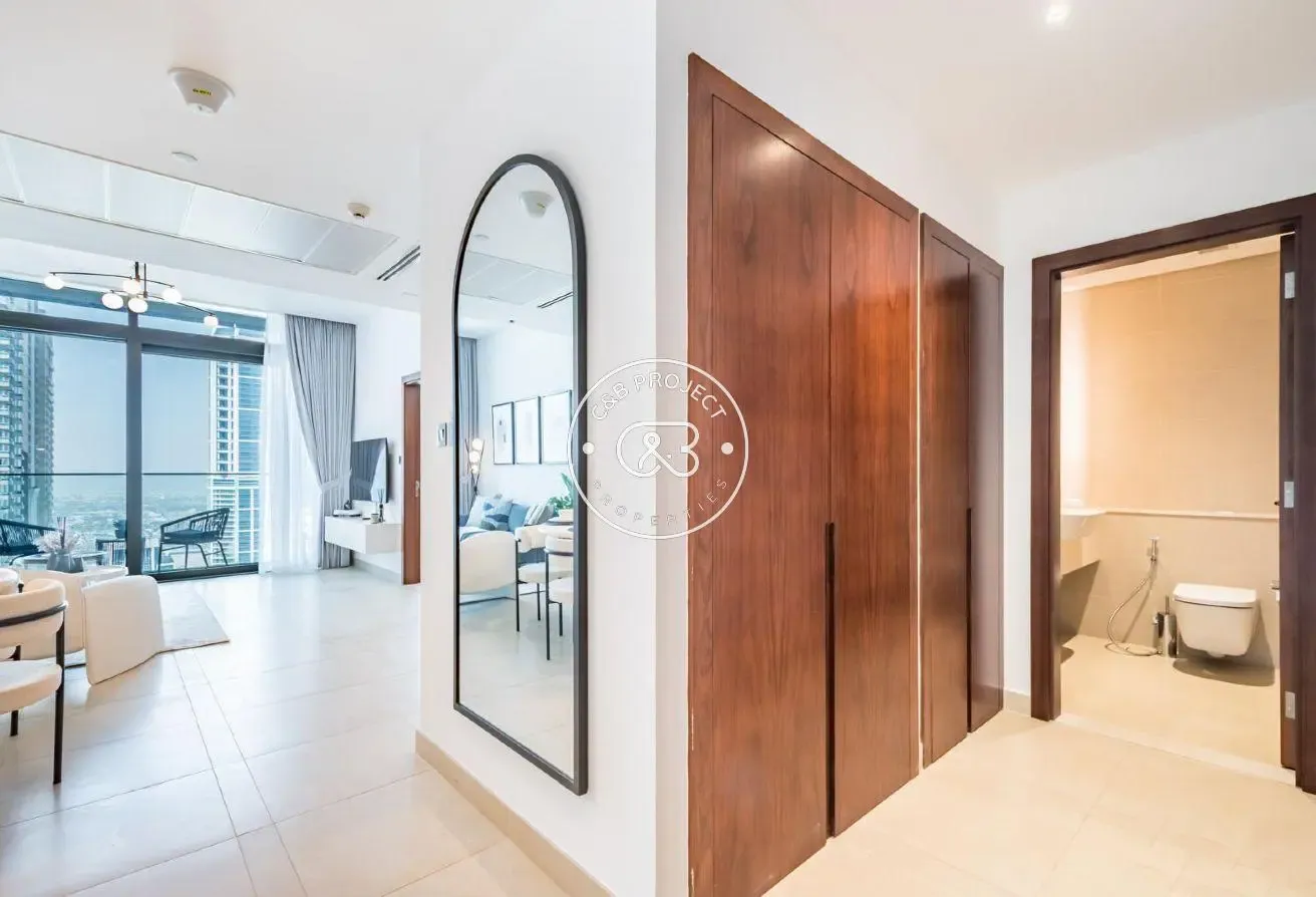 Elegant 1BR | Fully Furnished | City View