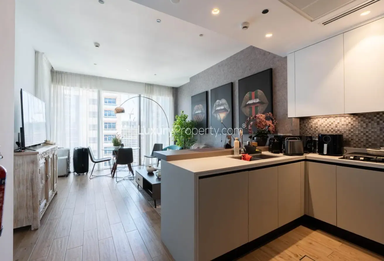 Premium | Designer Interiors | Vacant 1st of Sept