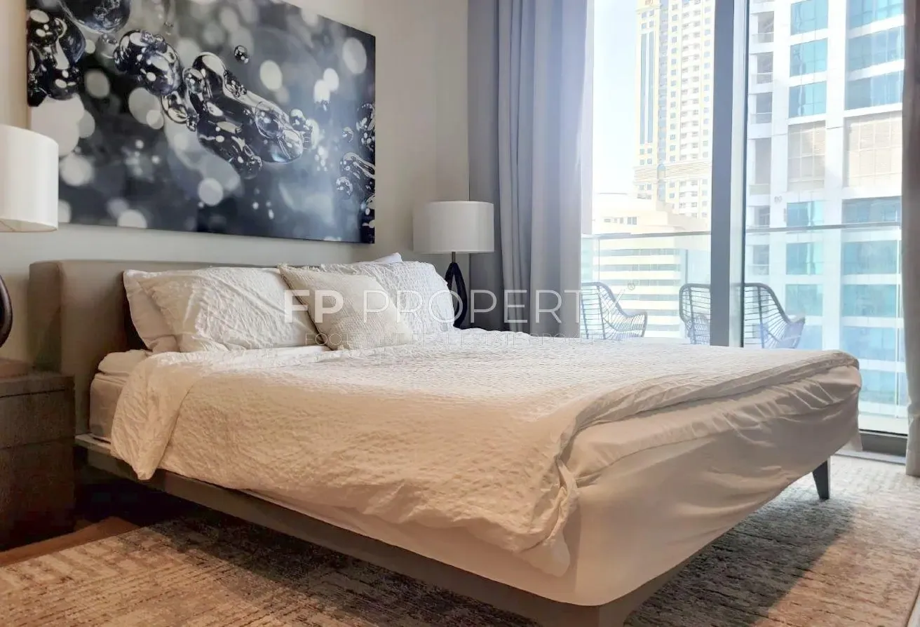 Luxury Apartment | Prime Location | Community View