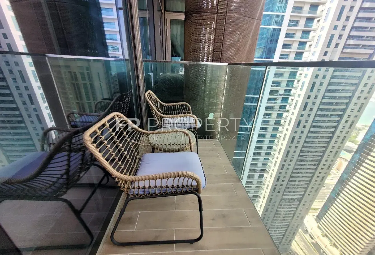 Luxury Apartment | Prime Location | Community View