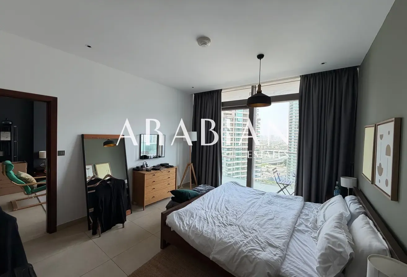Elegant 1BR | Marina Views | Fully Furnished