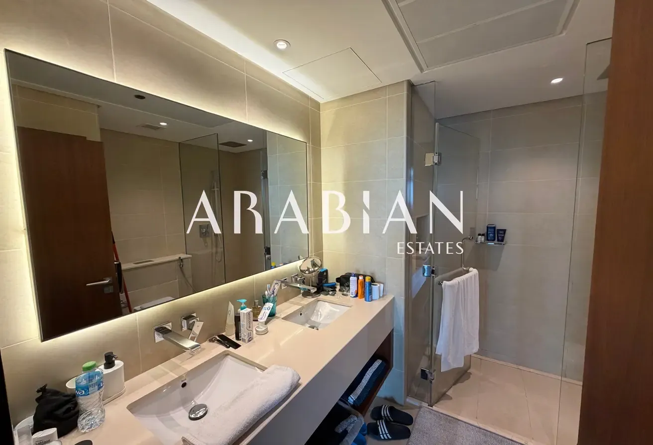 Elegant 1BR | Marina Views | Fully Furnished