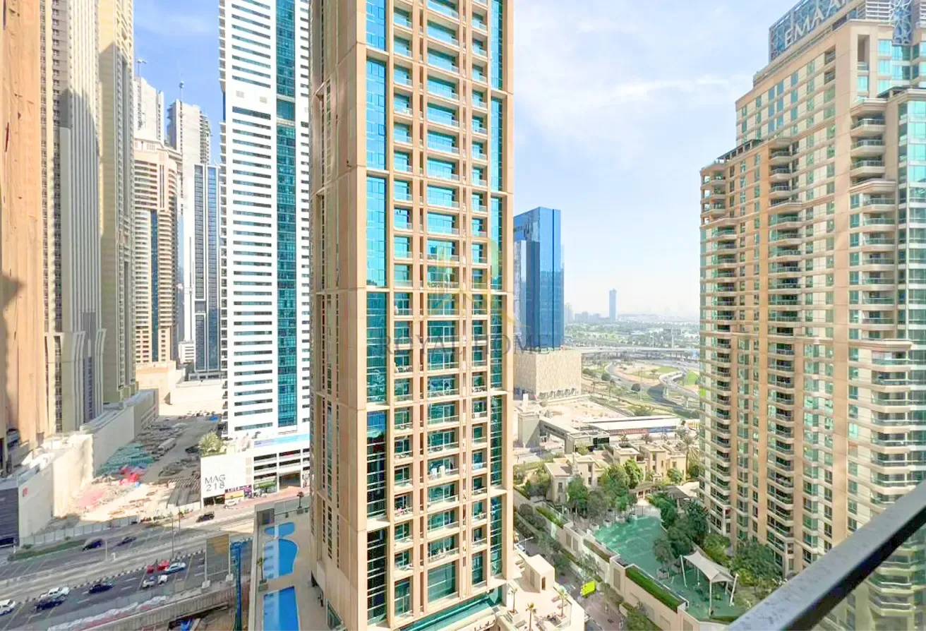 Contemporary Elegance | Exclusive Amenities