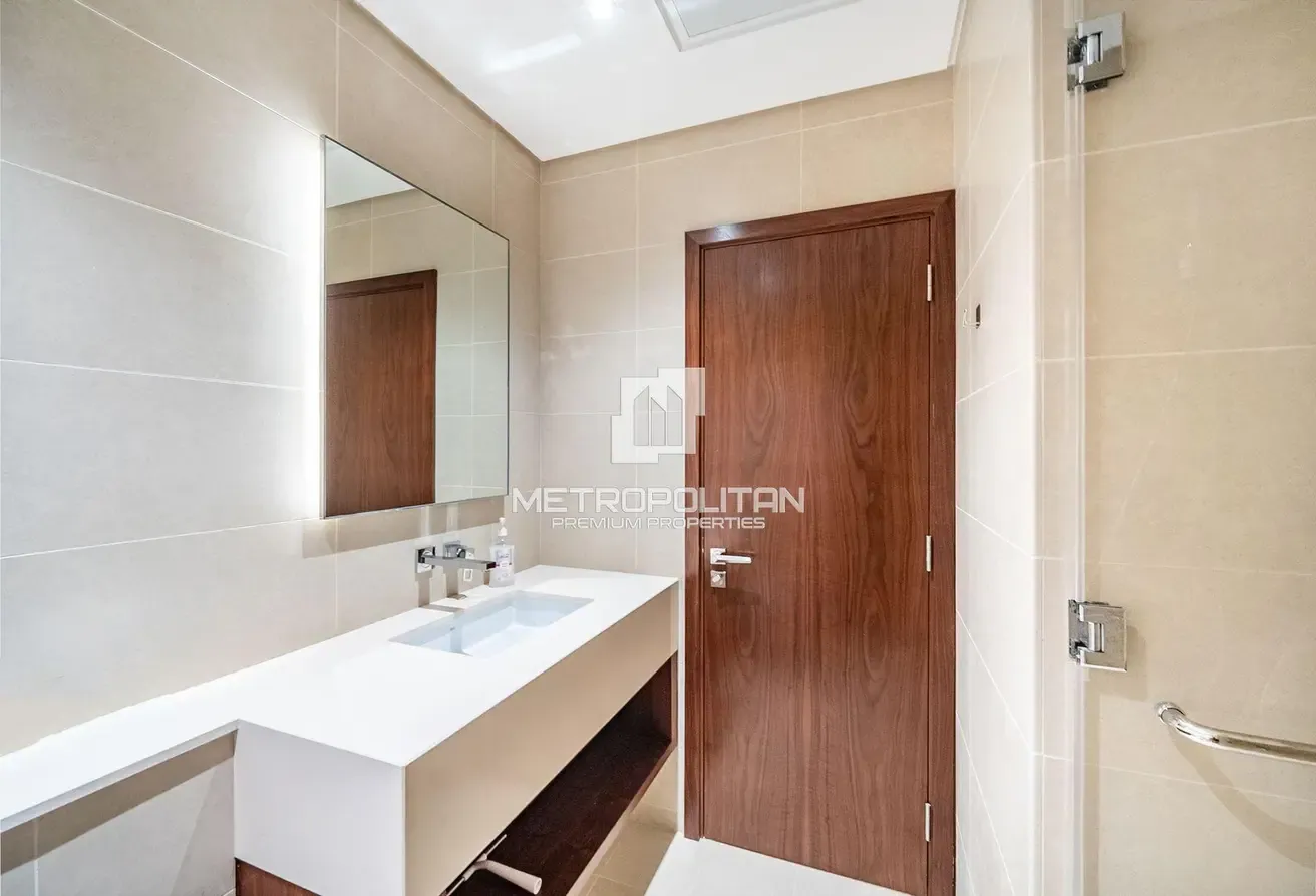 Luxurious | Fully Furnished | Iconic Marina View