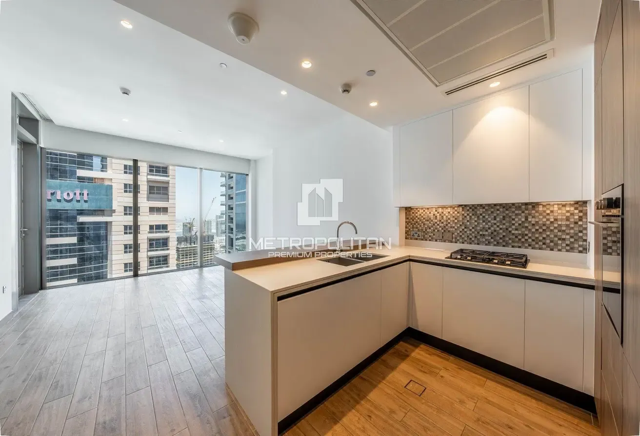 Elite Branded Living |Marina View |Generous Space