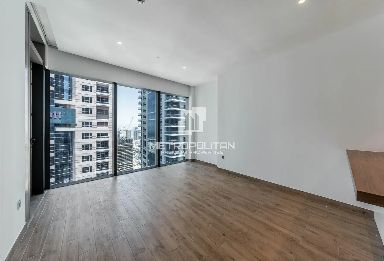 Elite Branded Living |Marina View |Generous Space