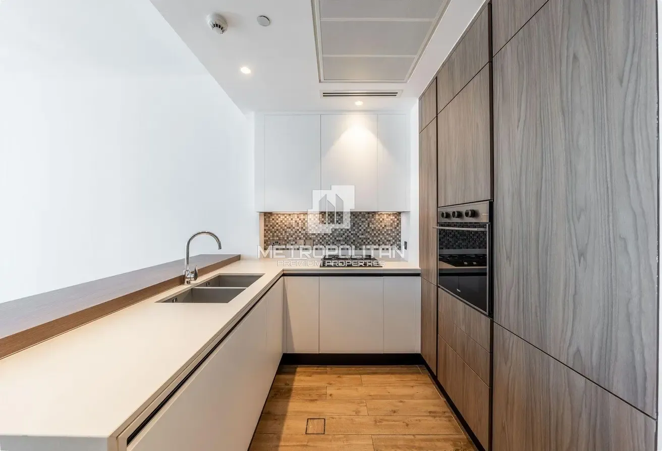 Elite Branded Living |Marina View |Generous Space