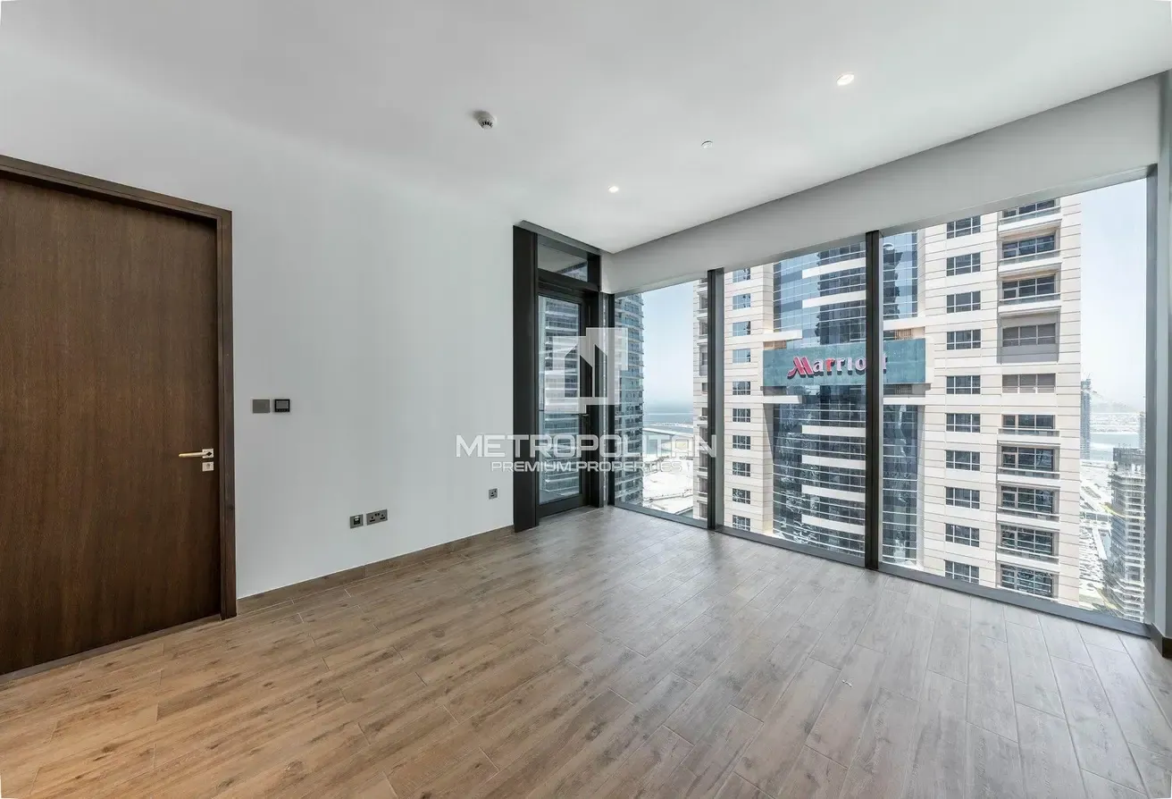 Elite Branded Living |Marina View |Generous Space