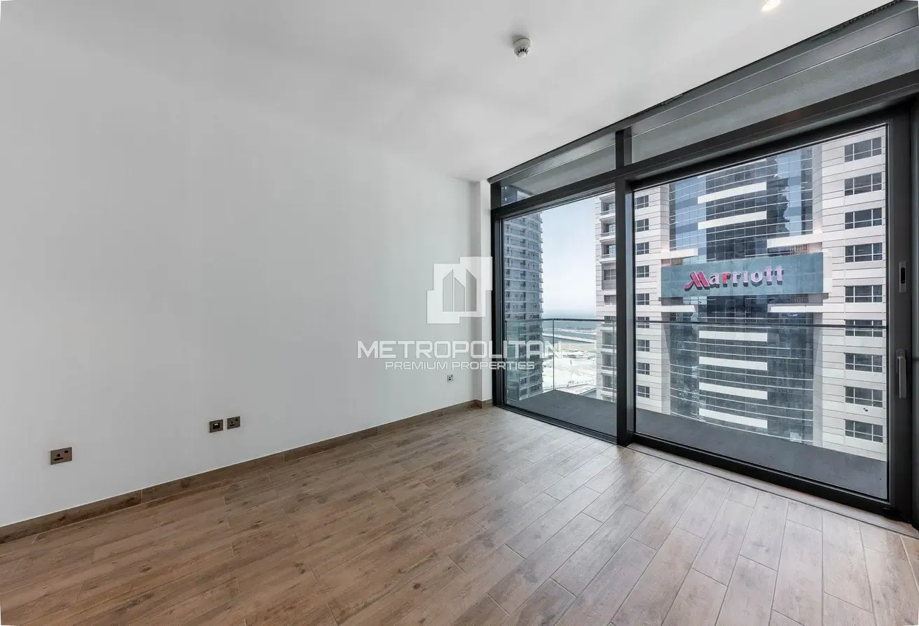 Elite Branded Living |Marina View |Generous Space