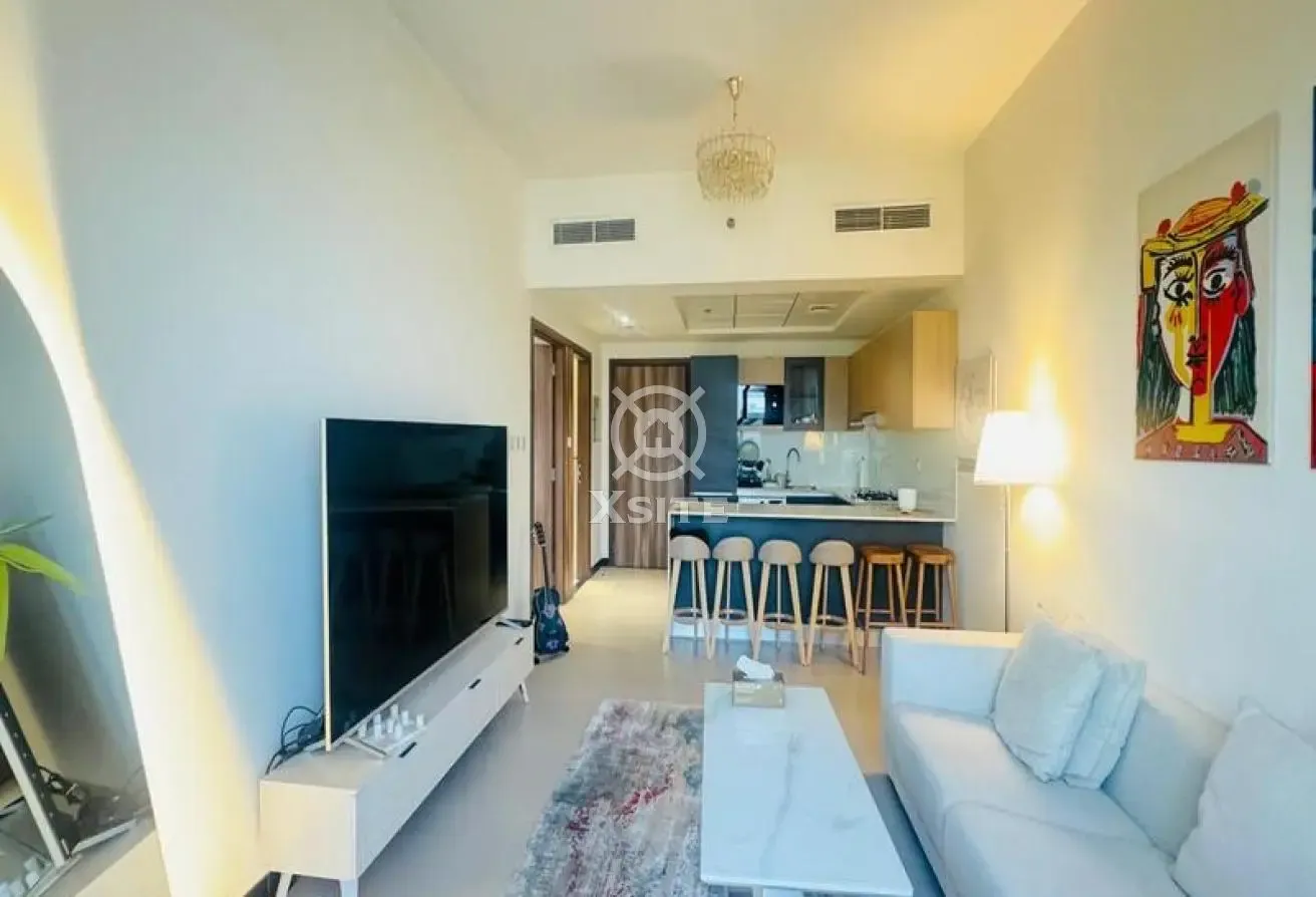 Classy Unit | Fully Furnished|Park View