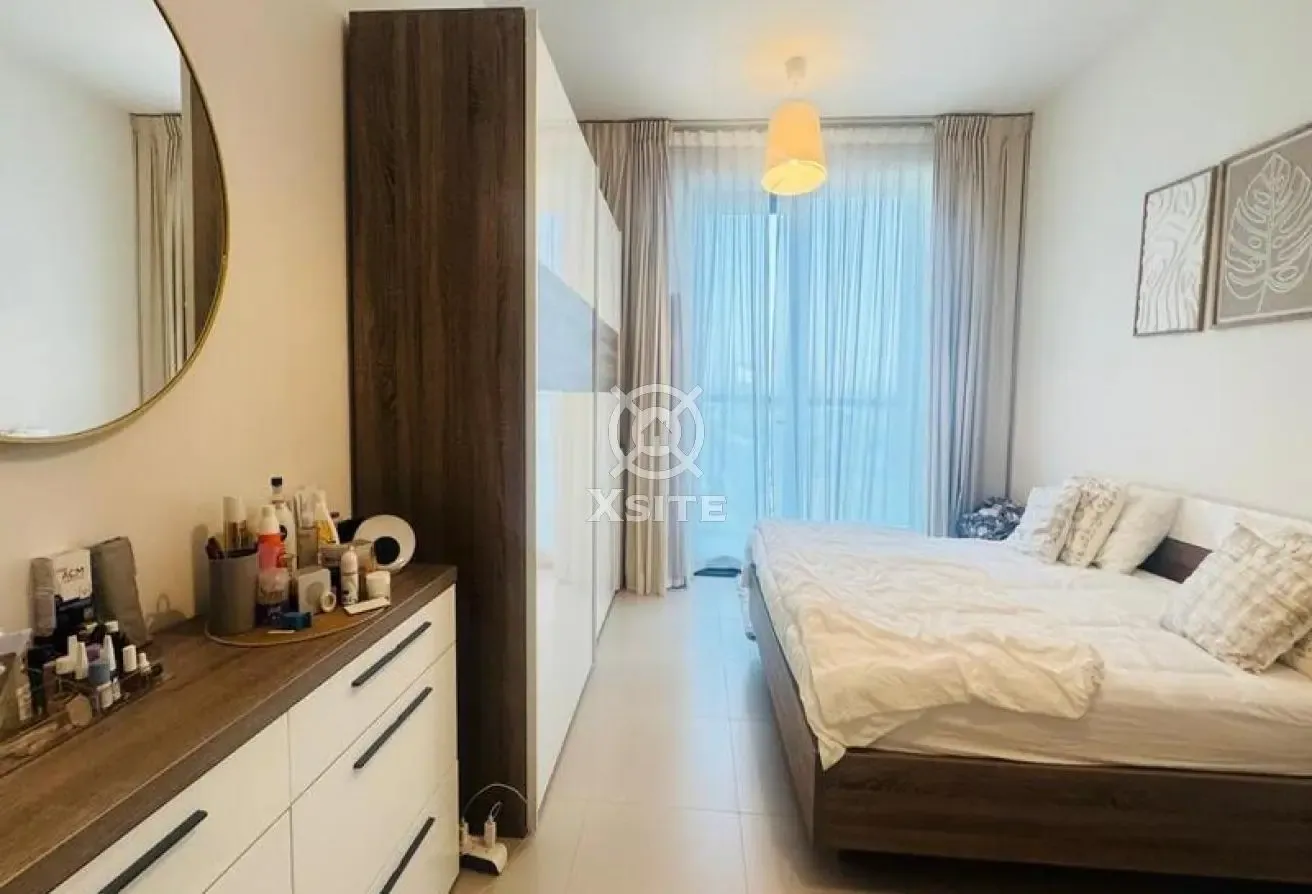 Classy Unit | Fully Furnished|Park View