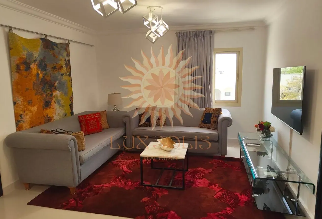 LOW-RISE BUILDING | FURNISHED | QUIET AREA