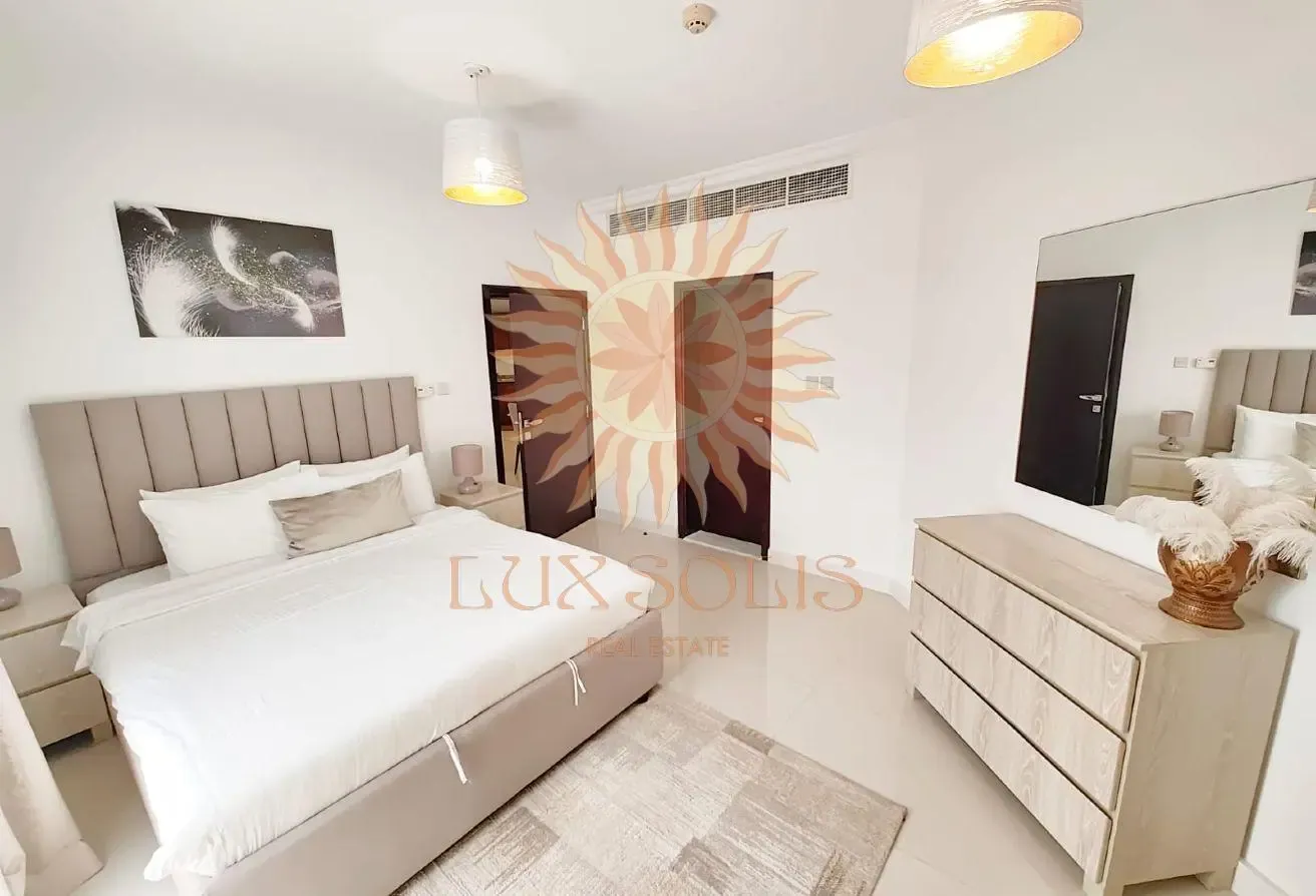 LOW-RISE BUILDING | FURNISHED | QUIET AREA