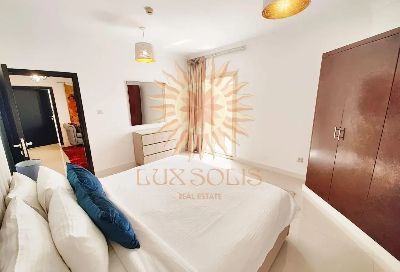 LOW-RISE BUILDING | FURNISHED | QUIET AREA
