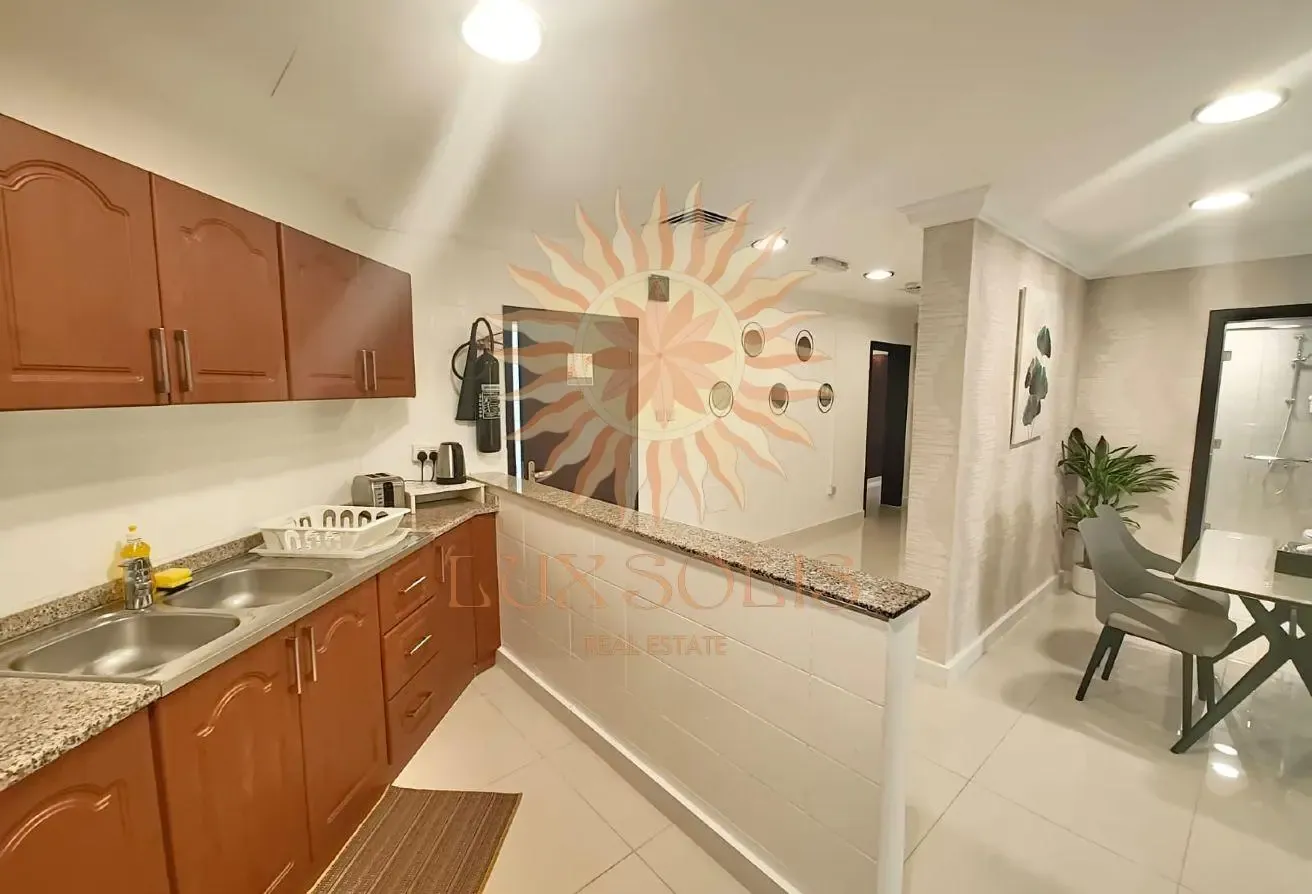 LOW-RISE BUILDING | FURNISHED | CALM AREA