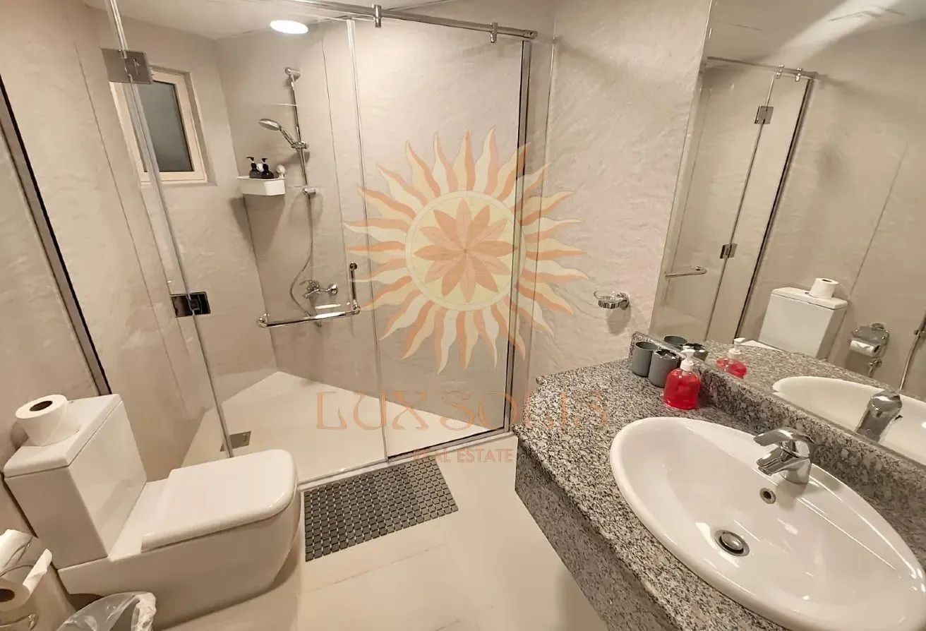 LOW-RISE BUILDING | FURNISHED | CALM AREA
