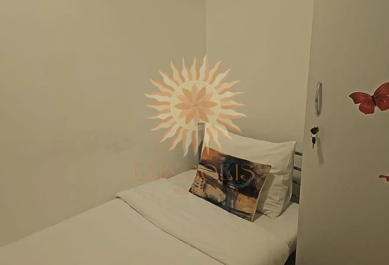 LOW-RISE CALM BUILDING | FURNISHED | FOR FAMILY