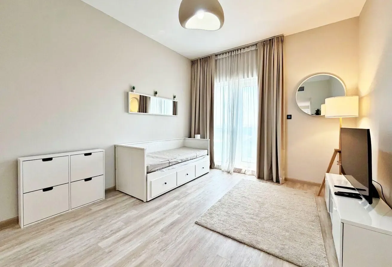 Cozy | Upgraded Bathroom & Kitchen | Available