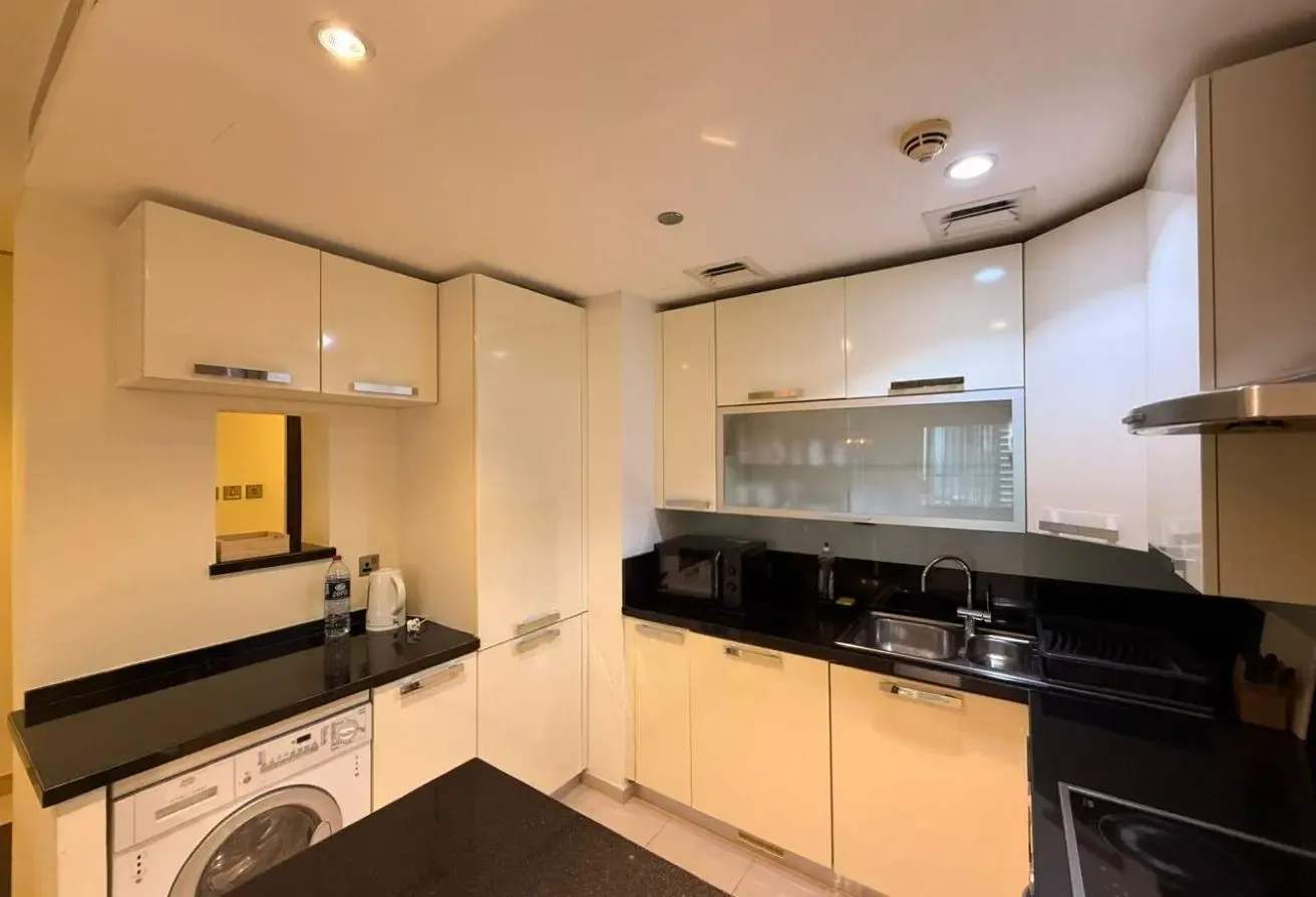 Fully Furnished 2-Bedroom Apartment | Bonnington