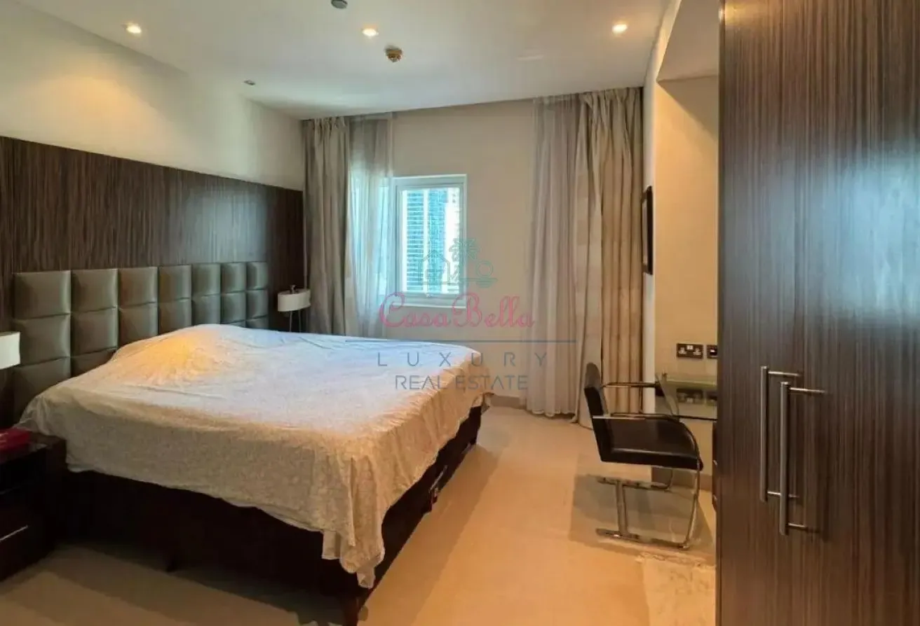 Fully Furnished | Lake View | Close to Metro