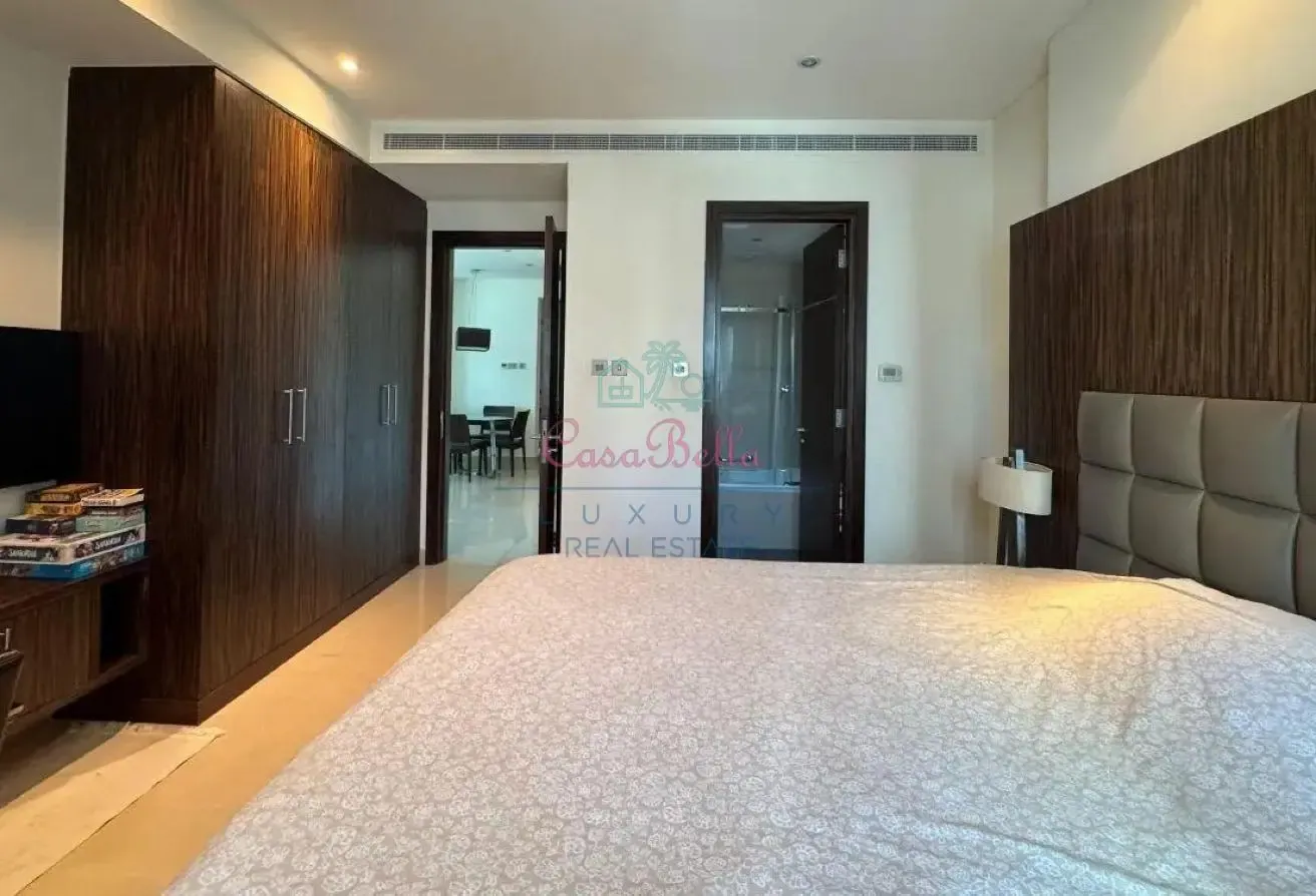 Fully Furnished | Lake View | Close to Metro