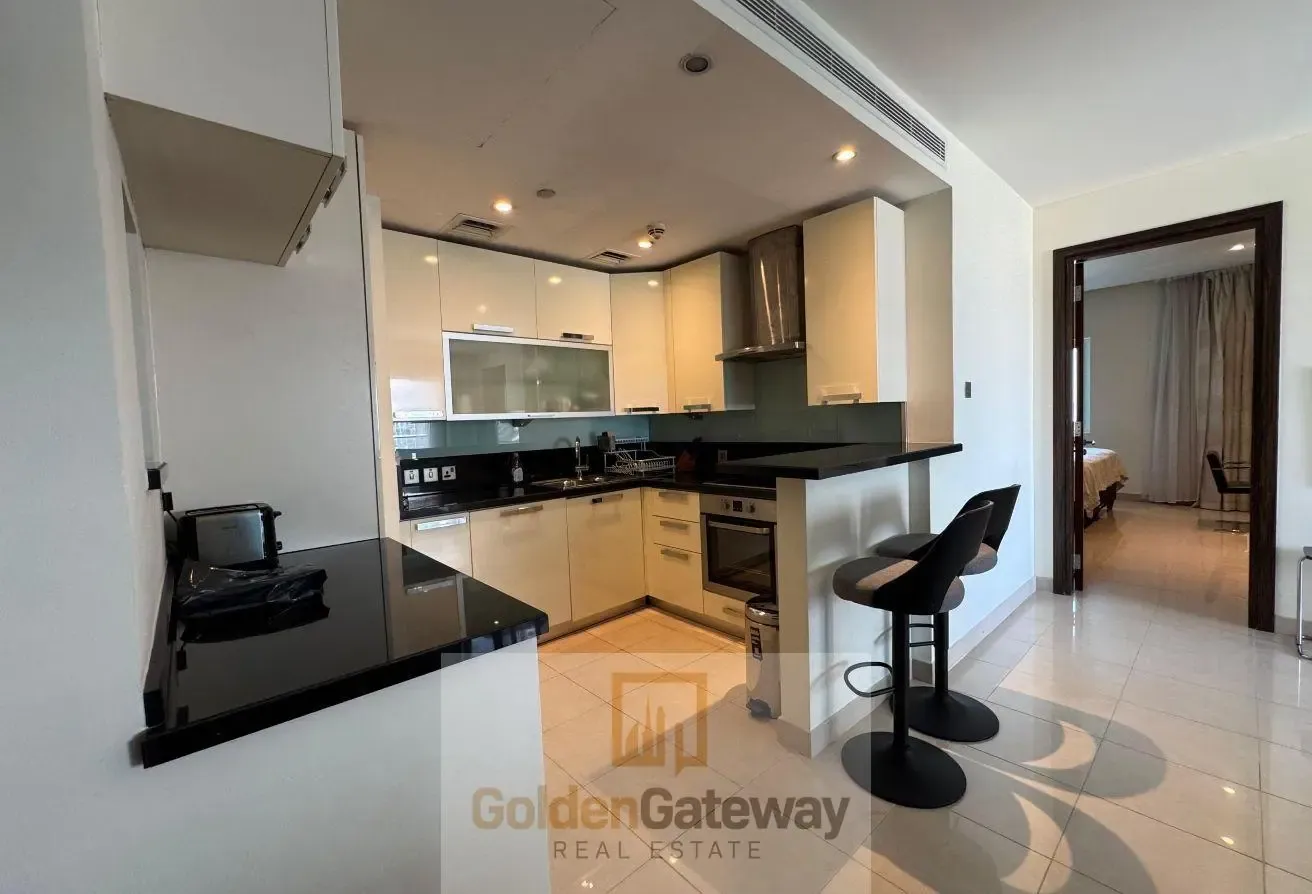 Furnished | Lake Facing | High Quality | 2 Bed |