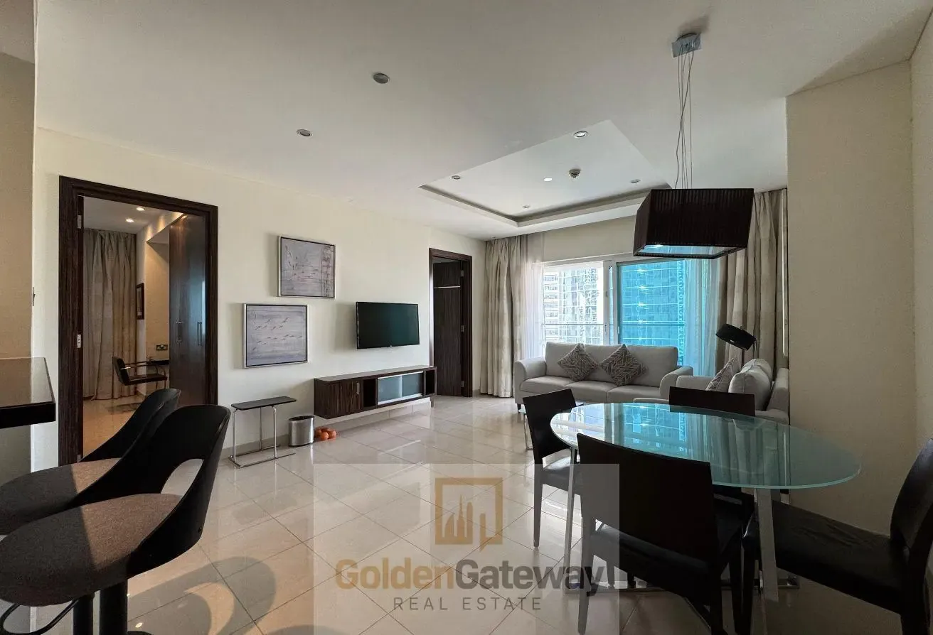 Furnished | Lake Facing | High Quality | 2 Bed |