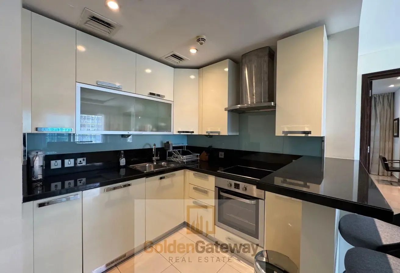 Furnished | Lake Facing | High Quality | 2 Bed |