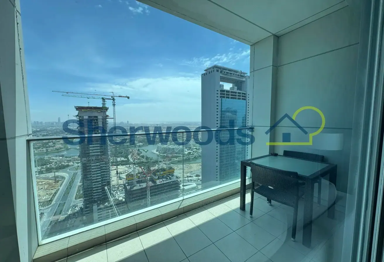 Chic JLT Residence | High Floor | Balcony Views
