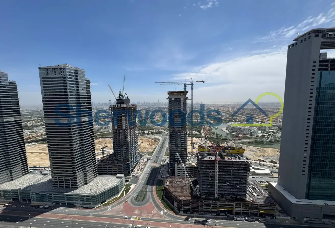 Chic JLT Residence | High Floor | Balcony Views