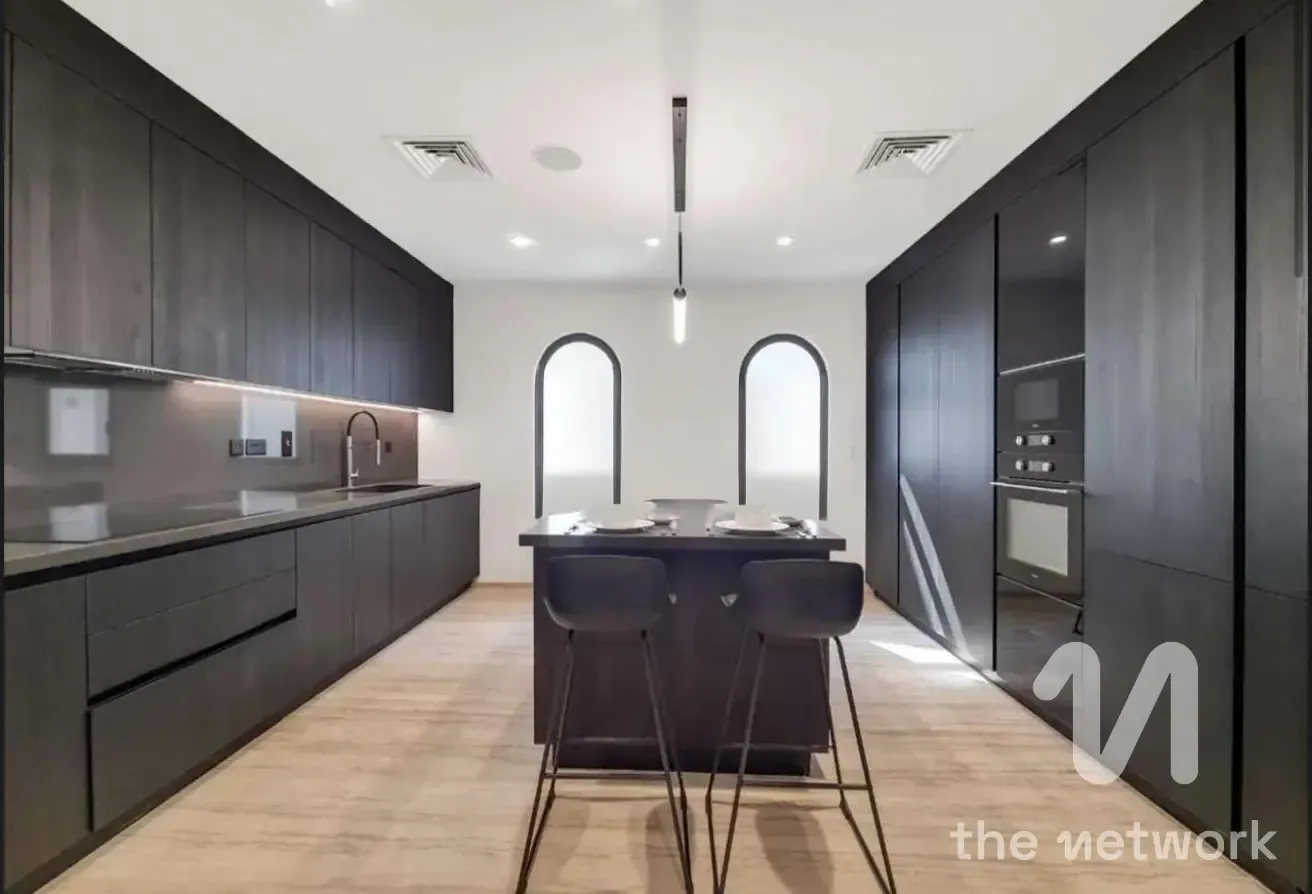 Upgraded 4BR Villa | Prime Palm Jumeirah Living