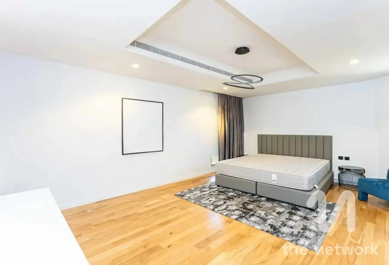 Upgraded 4BR Villa | Prime Palm Jumeirah Living