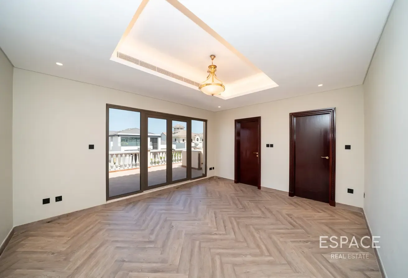 Unfurnished | High Number | Skyline Views