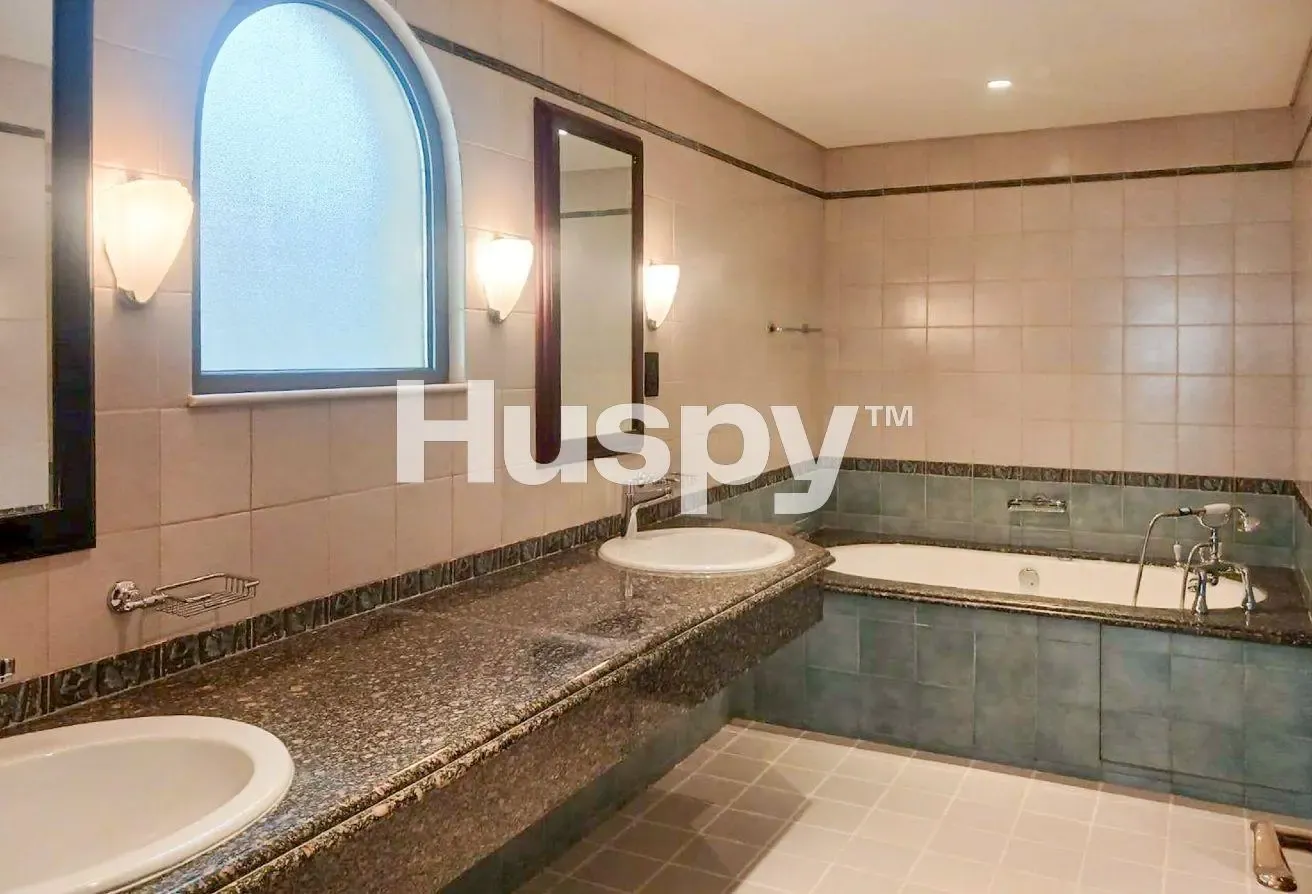 Private Pool | Vacant Now | Direct Beach Access