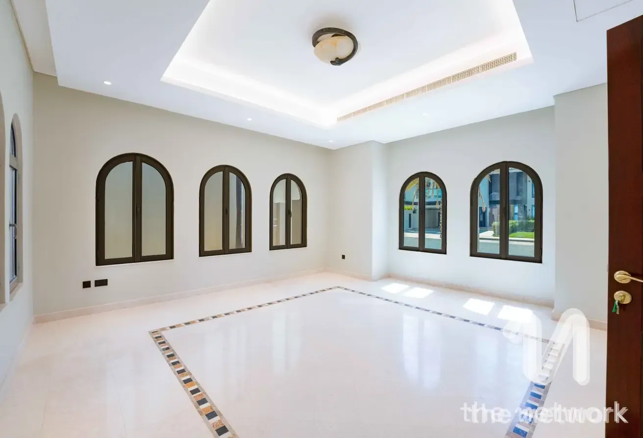 Luxury 4BR Villa | Beach Access | Spacious