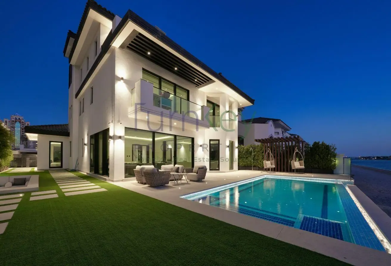 3 FLOORS FULLY RENOVATED VILLA AT HIGH STANDARDS