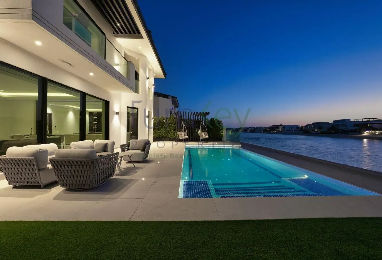 3 FLOORS FULLY RENOVATED VILLA AT HIGH STANDARDS