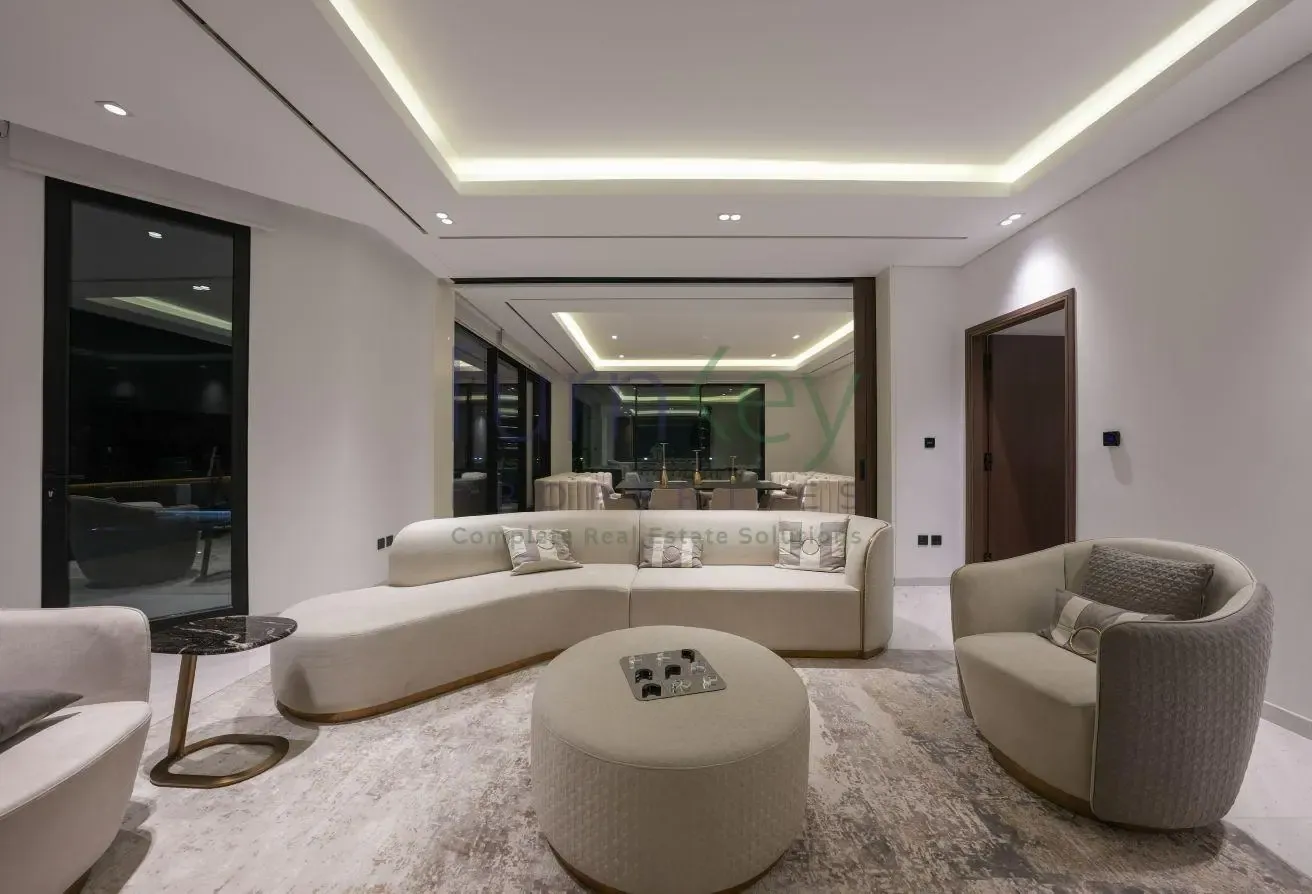 3 FLOORS FULLY RENOVATED VILLA AT HIGH STANDARDS