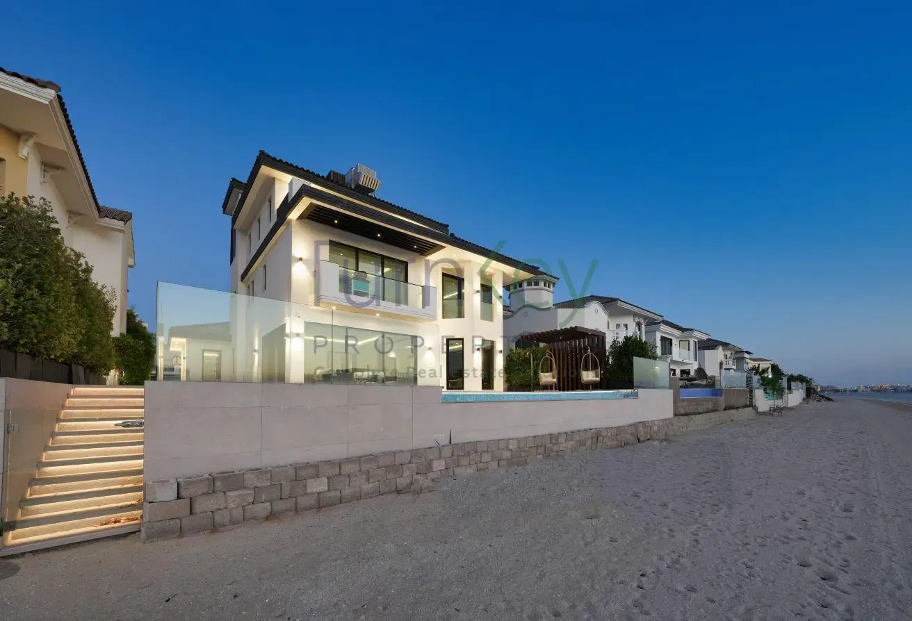 3 FLOORS FULLY RENOVATED VILLA AT HIGH STANDARDS
