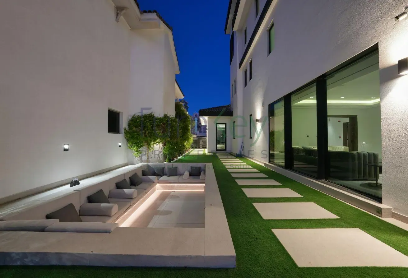 3 FLOORS FULLY RENOVATED VILLA AT HIGH STANDARDS