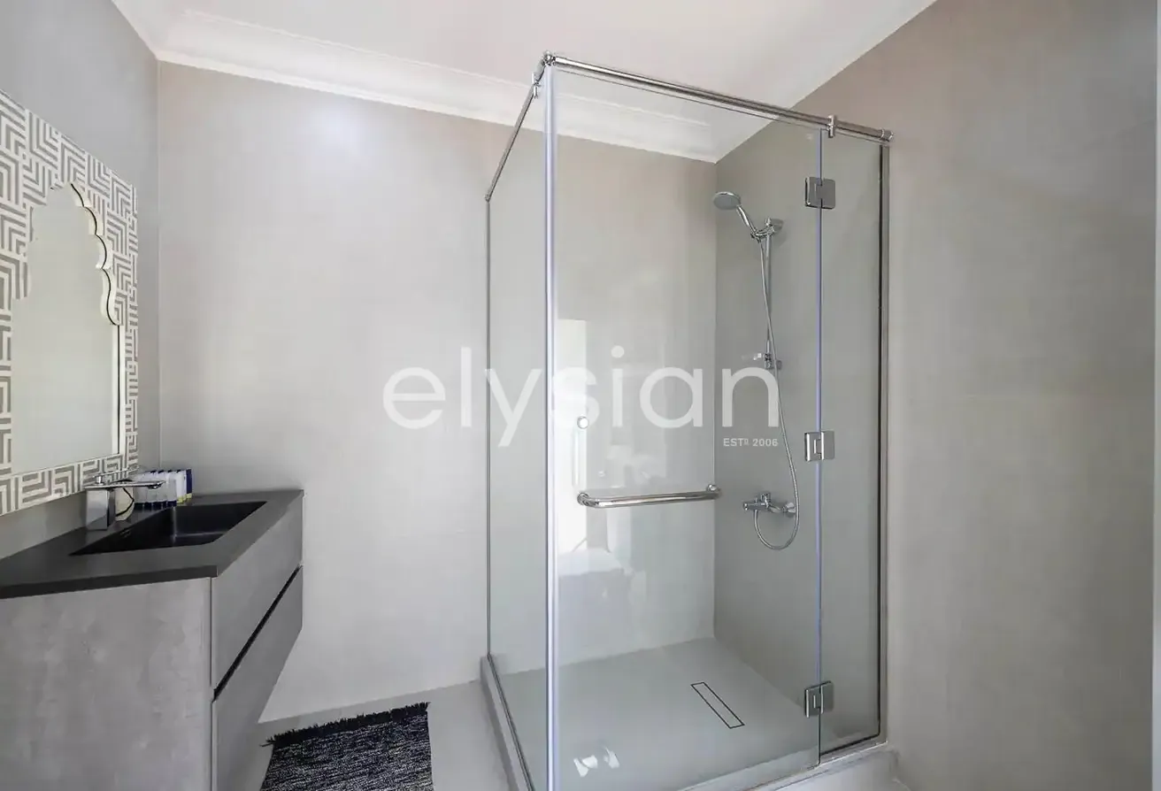 Ready to Move In | Fully Serviced | Mid Number